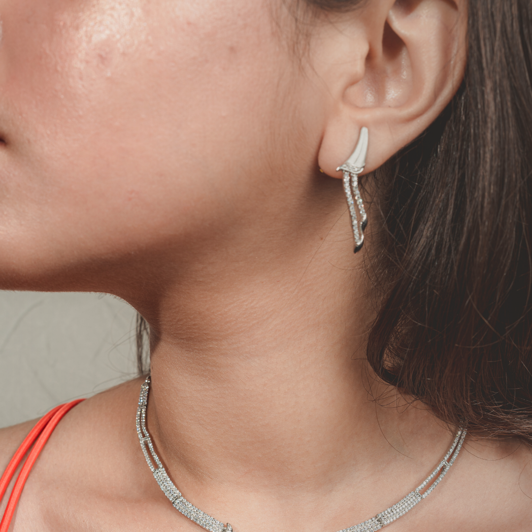 Graceful Arc Necklace Set