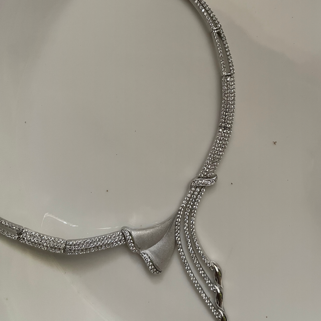 Graceful Arc Necklace Set