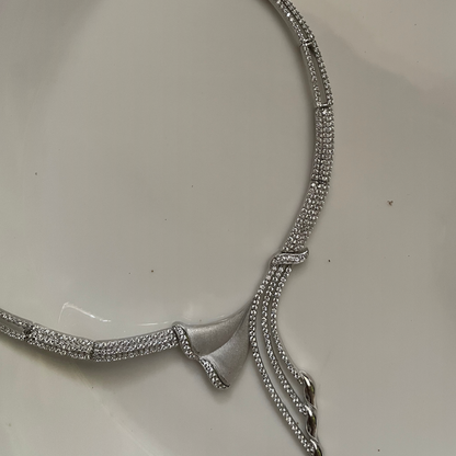 Graceful Arc Necklace Set