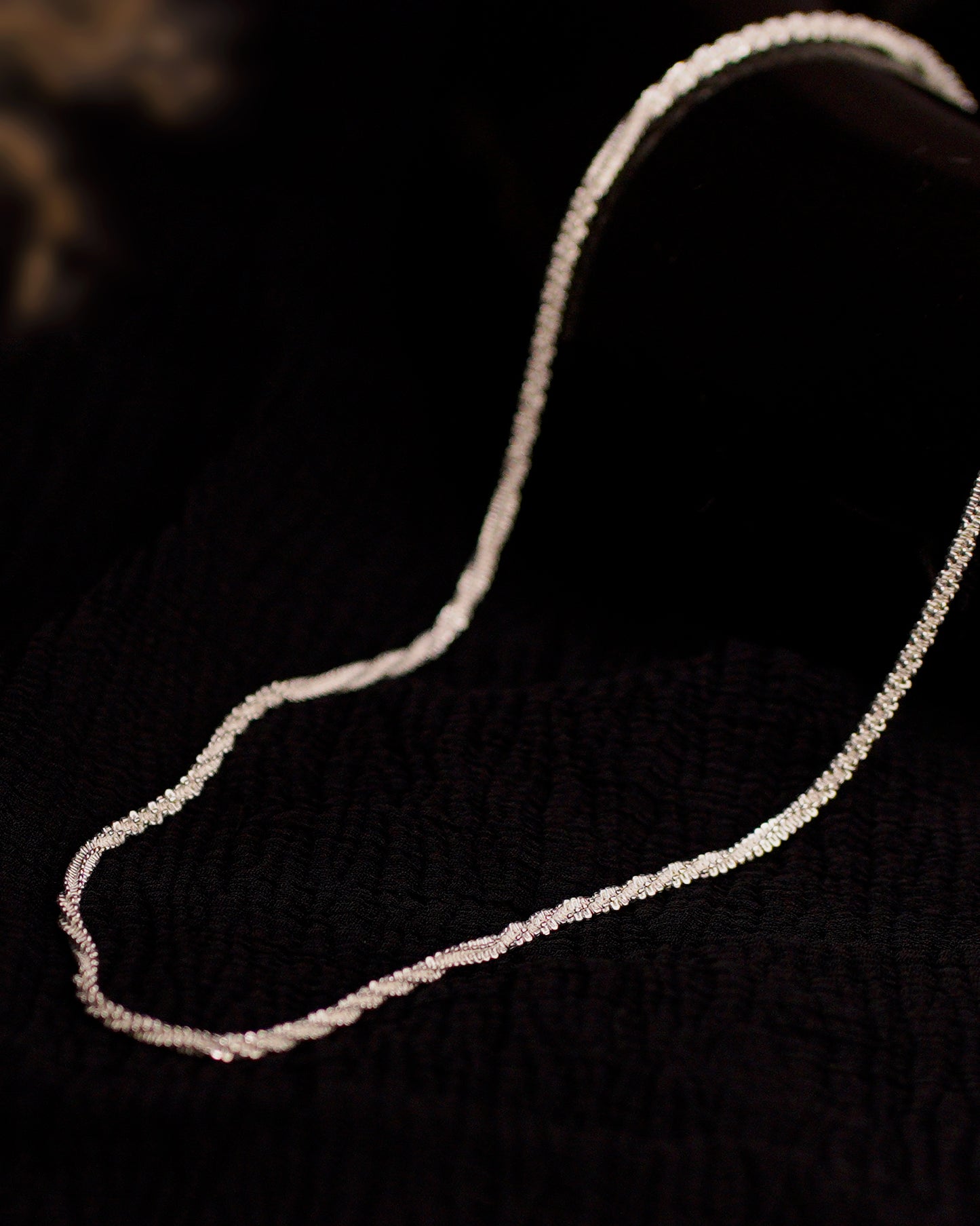 Alabaster Twirl Chain