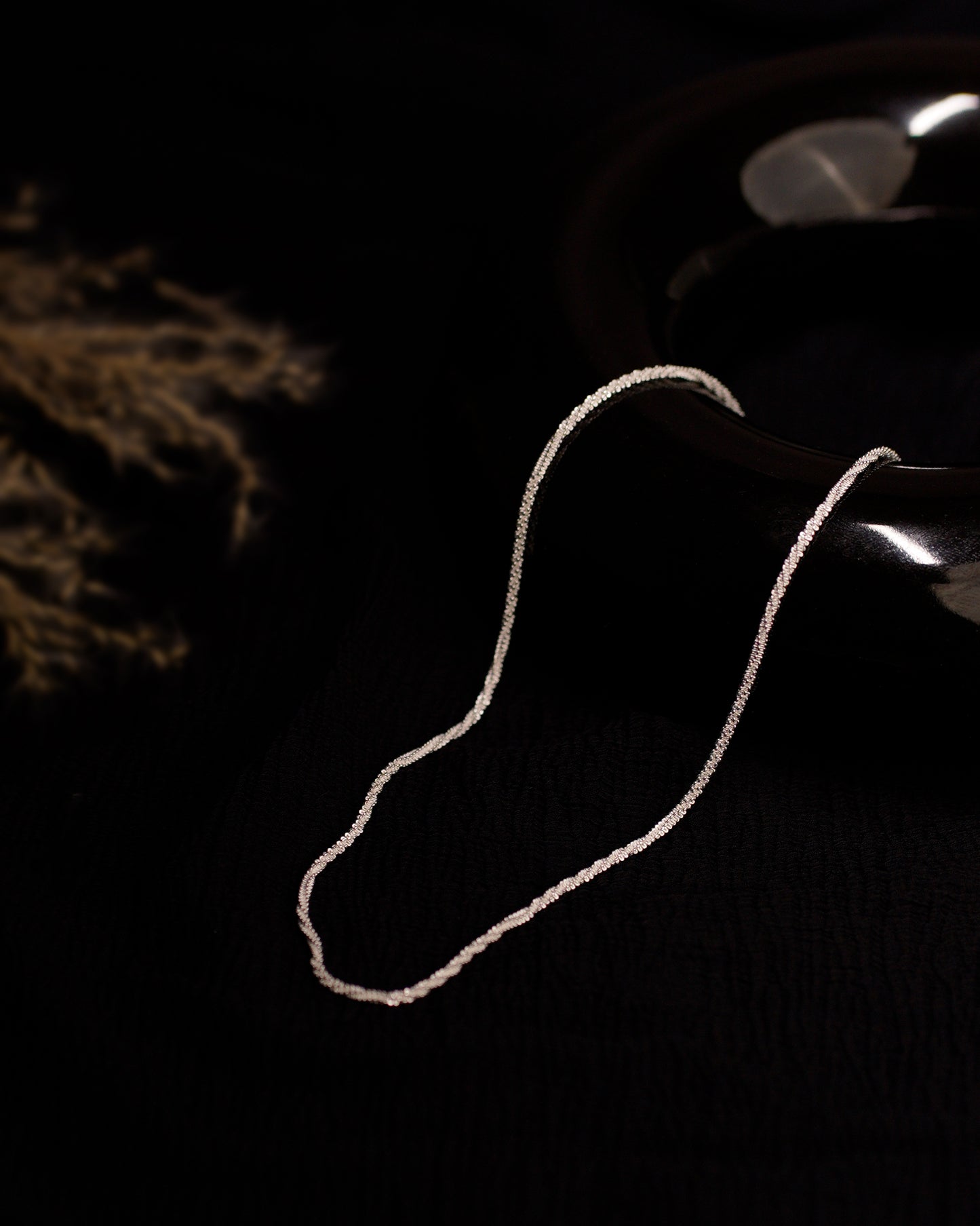 Alabaster Twirl Chain